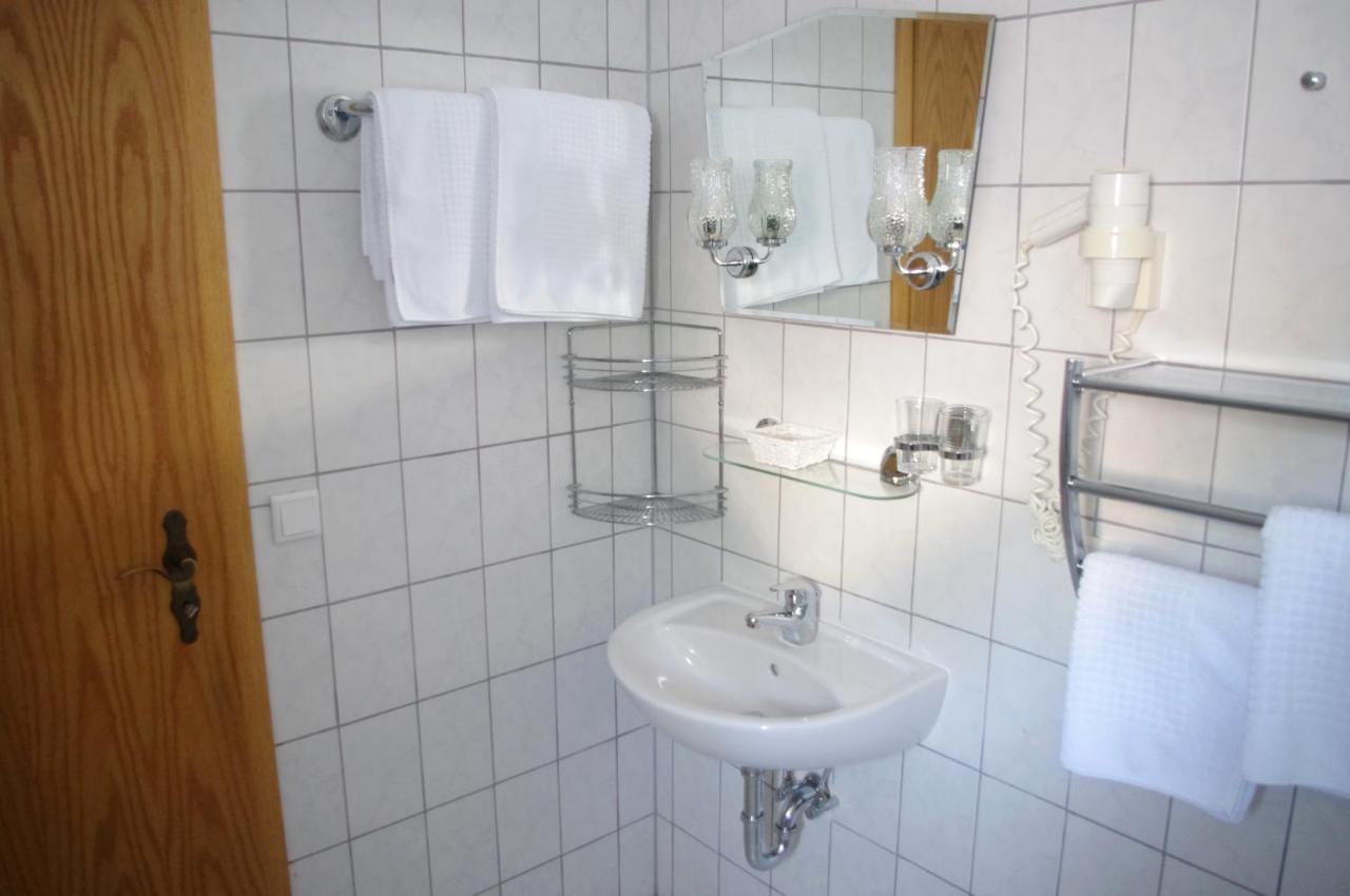 Hotel Gasthof Zum Walfisch Klingenthal Buitenkant foto