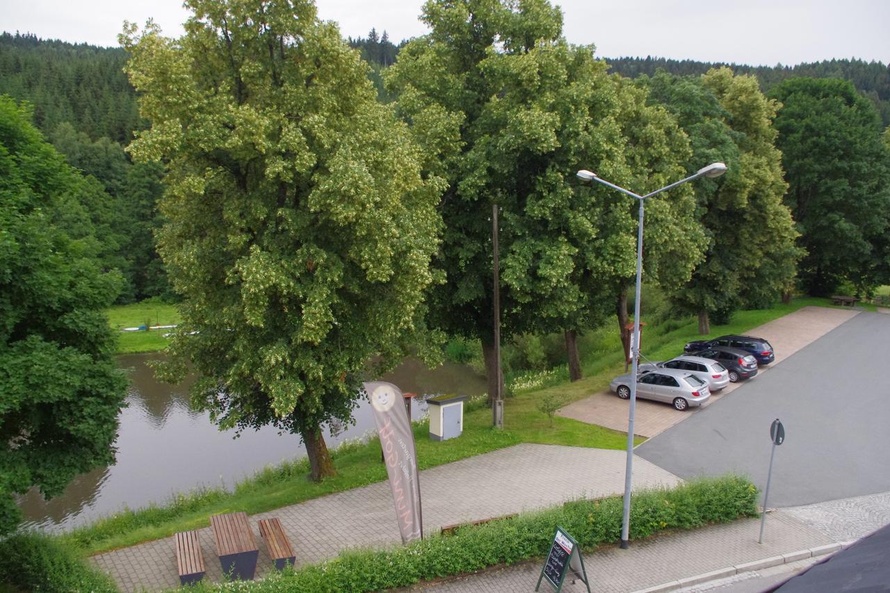 Hotel Gasthof Zum Walfisch Klingenthal Buitenkant foto
